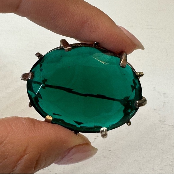 Big and Bold Gold Silver Tone Vintage Green Glass Rhinestone Brooch - Picture 6 of 12